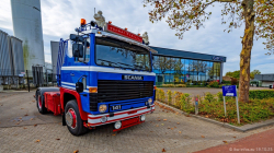 20251019-Tom-Holding-00522